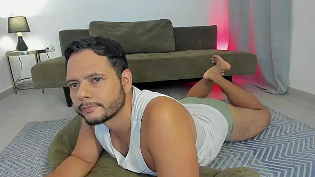 Snapshot of Nate_Ocean chatting on 11-25-25, 02:44 Nate Ocean online show from 11-25-25, 02:44