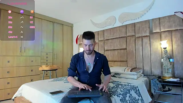 Snapshot of petterwilly1 chatting on 01-11-25, 04:14 petterwilly1 online show from 01-11-25, 04:14