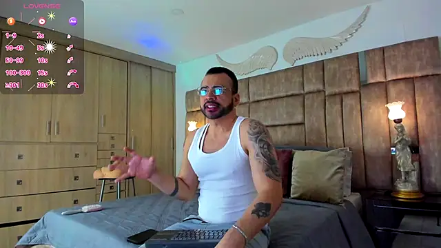 Snapshot of petterwilly1 chatting on 10-19-25, 03:12 petterwilly1 online show from 10-19-25, 03:12