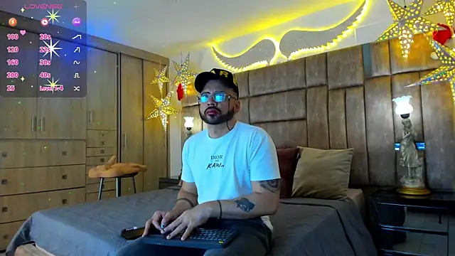 Snapshot of petterwilly1 chatting on 11-24-25, 12:10 petterwilly1 online show from 11-24-25, 12:10