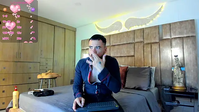 petterwilly1 online show from 04-24-26, 03:03