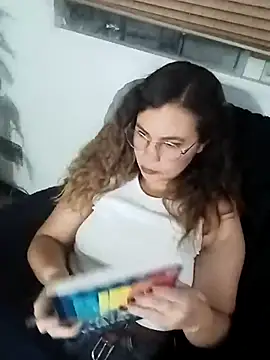 gigi stephans online show from 04-08-26, 02:55