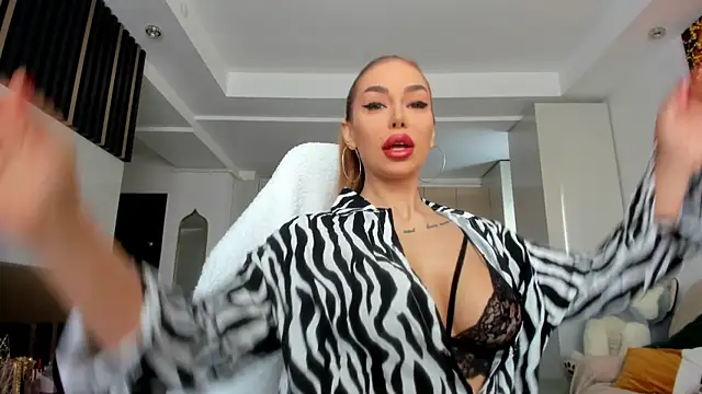 Alessa Burns online show from 02-19-25, 07:17