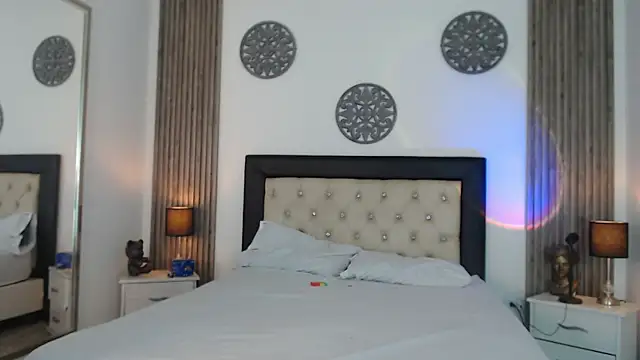 Snapshot of Julieta_De_Los_Angeles chatting on 12-29-24, 02:06 Julieta De Los Angeles online show from 12-29-24, 02:06