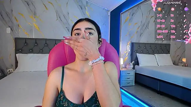 Snapshot of Julieta_De_Los_Angeles chatting on 02-11-25, 03:40 Julieta De Los Angeles online show from 02-11-25, 03:40