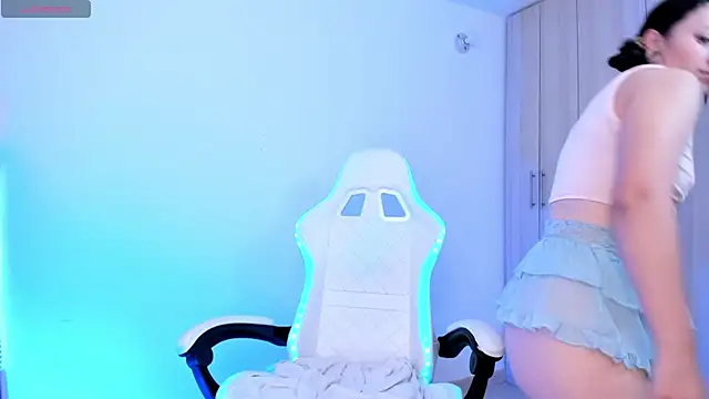 liaqueen610 online show from 02-04-25, 09:41