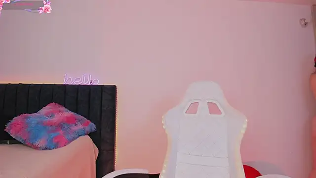 liaqueen610 online show from 02-08-25, 11:34