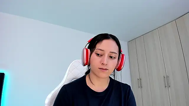 liaqueen610 online show from 03-07-25, 11:05