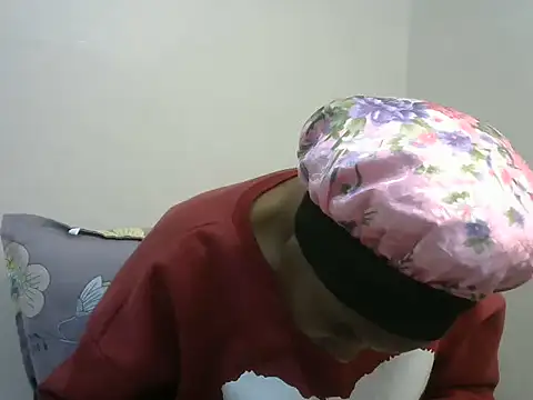 StacyGee24 online show from 09-25-25, 05:49