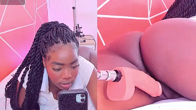 Snapshot of zoeethompson_cm chatting on 03-10-25, 11:10 zoeethompson cm online show from 03-10-25, 11:10