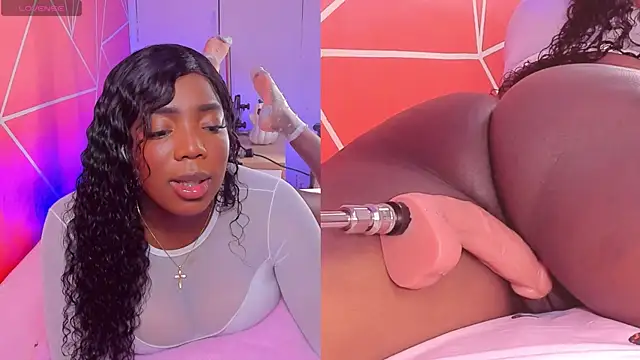 Snapshot of zoeethompson_cm chatting on 10-23-25, 11:09 zoeethompson cm online show from 10-23-25, 11:09