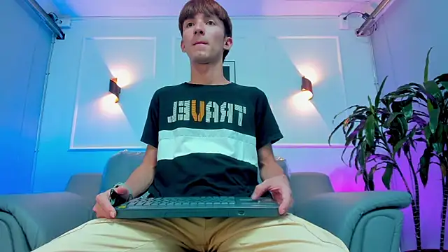 Jake evans online show from 04-11-26, 03:44