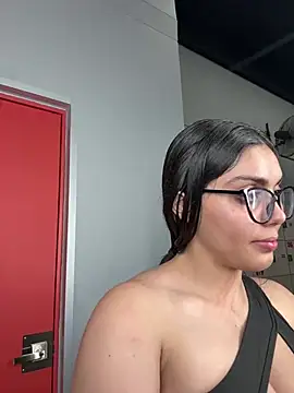 Snapshot of zui_lu chatting on 03-02-25, 07:21 zui lu online show from 03-02-25, 07:21