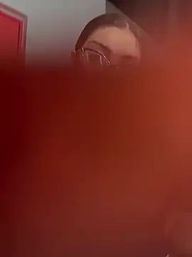 Snapshot of zui_lu chatting on 03-03-25, 04:03 zui lu online show from 03-03-25, 04:03