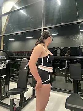 Snapshot of zui_lu chatting on 03-14-25, 05:38 zui lu online show from 03-14-25, 05:38