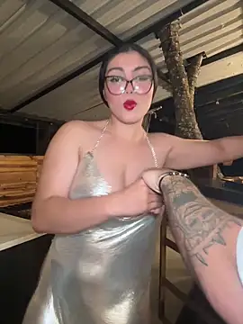 Snapshot of zui_lu chatting on 03-23-25, 04:38 zui lu online show from 03-23-25, 04:38