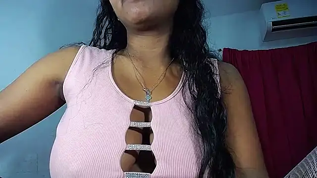 Snapshot of Sashabreck chatting on 05-06-26, 03:02 Sashabreck online show from 05-06-26, 03:02