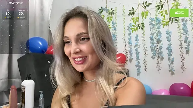 Snapshot of Isexxs chatting on 02-14-25, 07:23 Isexxs online show from 02-14-25, 07:23