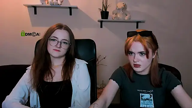 Snapshot of liana_kisses chatting on 12-20-24, 11:26 liana kisses online show from 12-20-24, 11:26