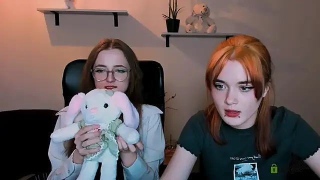 Snapshot of liana_kisses chatting on 12-21-24, 02:30 liana kisses online show from 12-21-24, 02:30