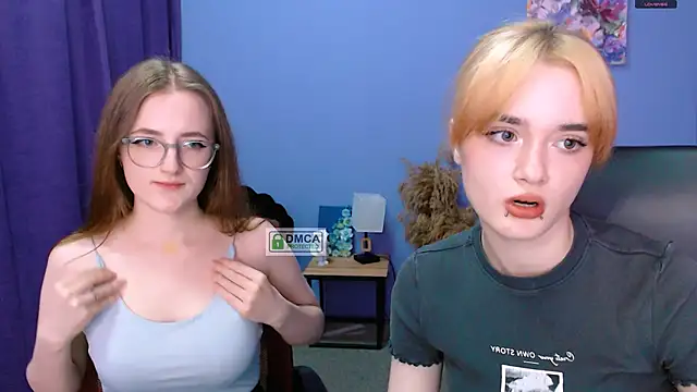 Snapshot of liana_kisses chatting on 01-15-25, 08:05 liana kisses online show from 01-15-25, 08:05