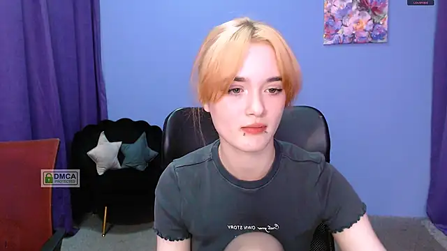 Snapshot of liana_kisses chatting on 01-15-25, 11:08 liana kisses online show from 01-15-25, 11:08