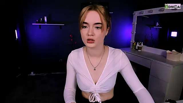 Snapshot of liana_kisses chatting on 03-07-25, 08:22 liana kisses online show from 03-07-25, 08:22