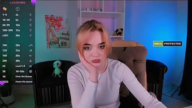 Snapshot of liana_kisses chatting on 03-19-25, 08:11 liana kisses online show from 03-19-25, 08:11