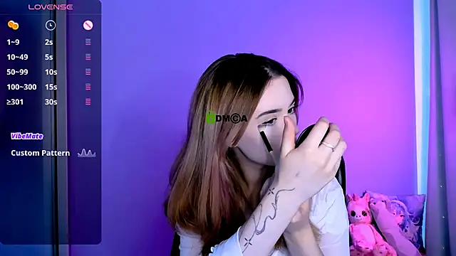 Snapshot of liana_kisses chatting on 10-11-25, 07:12 liana kisses online show from 10-11-25, 07:12