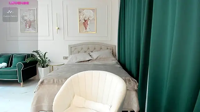 Jolie Ozolla online show from 02-24-25, 05:53