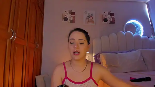 martinaaricci online show from 12-15-25, 02:54