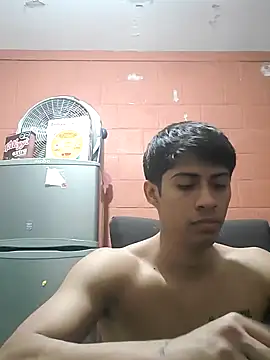 Snapshot of culitotragon24 chatting on 01-20-25, 06:31 culitotragon24 online show from 01-20-25, 06:31