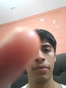 Snapshot of culitotragon24 chatting on 01-23-25, 04:30 culitotragon24 online show from 01-23-25, 04:30