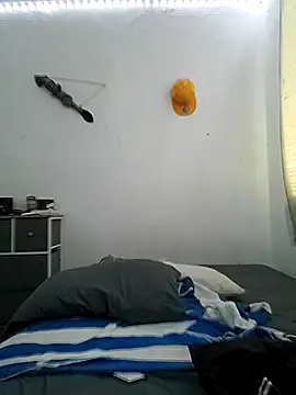 Snapshot of culitotragon24 chatting on 11-04-25, 11:15 culitotragon24 online show from 11-04-25, 11:15