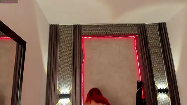 selene red  online show from 01-25-25, 04:13