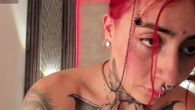 selene red  online show from 01-28-25, 10:01