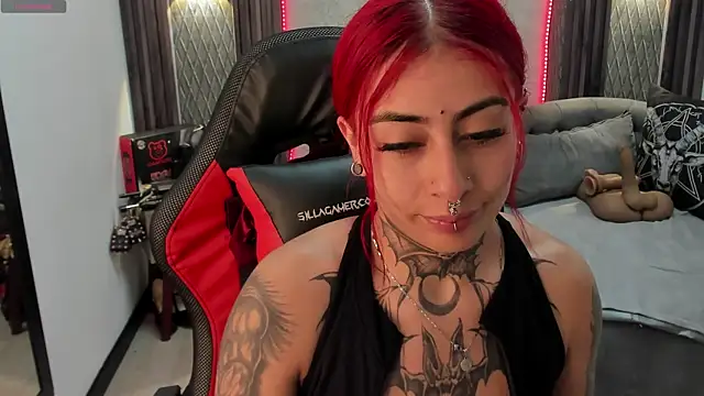 selene red  online show from 02-03-25, 03:59