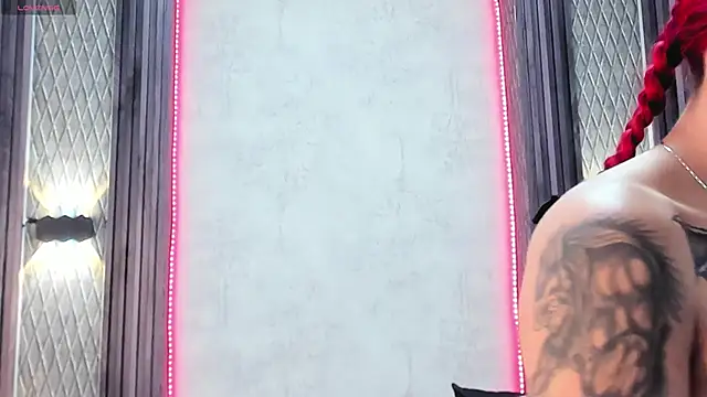 selene red  online show from 03-15-25, 10:35