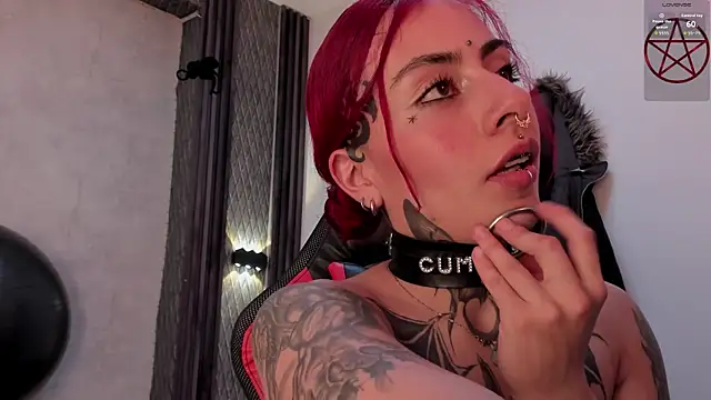 selene red  online show from 09-20-25, 02:23