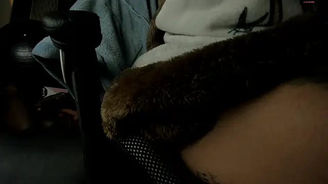 selene red  online show from 10-22-25, 01:55