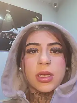 Snapshot of Bonnye_star chatting on 02-11-25, 02:03 Bonnye star online show from 02-11-25, 02:03