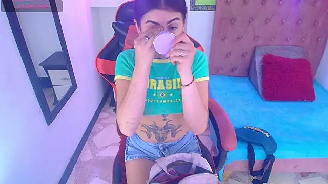 Snapshot of Bonnye_star chatting on 09-08-25, 08:41 Bonnye star online show from 09-08-25, 08:41