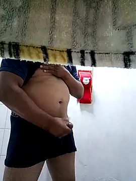 Snapshot of Riatatuil chatting on 09-17-25, 07:32 Riatatuil online show from 09-17-25, 07:32