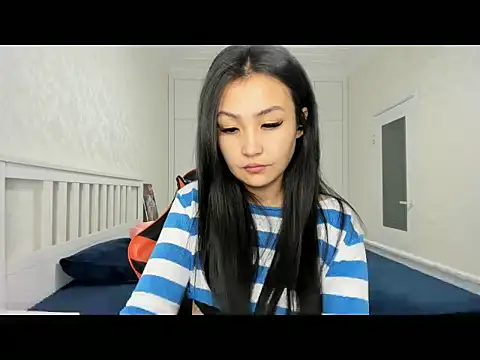 Snapshot of Missykitty01 chatting on 10-23-25, 12:10 Missykitty01 online show from 10-23-25, 12:10