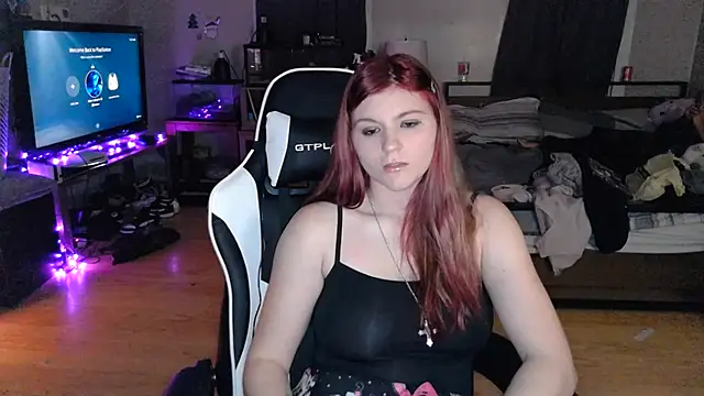 Elliewgfs online show from 12-11-24, 05:43