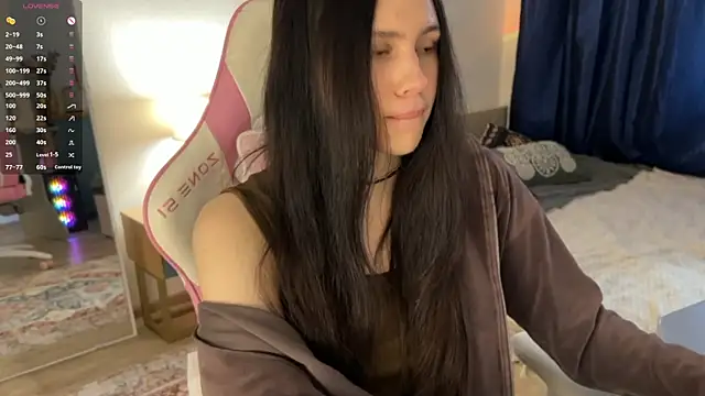 jennetdoll online show from 03-04-25, 12:12