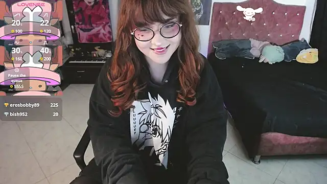 Snapshot of Avril2001 chatting on 01-12-25, 03:17 Avril2001 online show from 01-12-25, 03:17