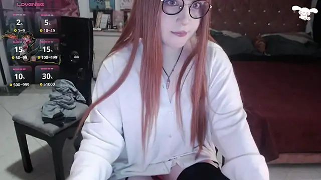 Snapshot of Avril2001 chatting on 11-23-25, 03:06 Avril2001 online show from 11-23-25, 03:06