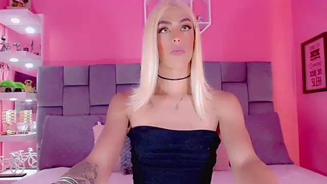 Snapshot of AlanaBekeer chatting on 02-01-25, 07:55 AlanaBekeer online show from 02-01-25, 07:55