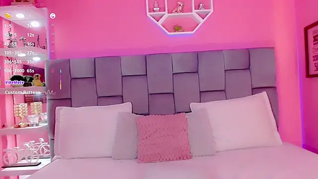 Snapshot of AlanaBekeer chatting on 03-09-25, 08:31 AlanaBekeer online show from 03-09-25, 08:31